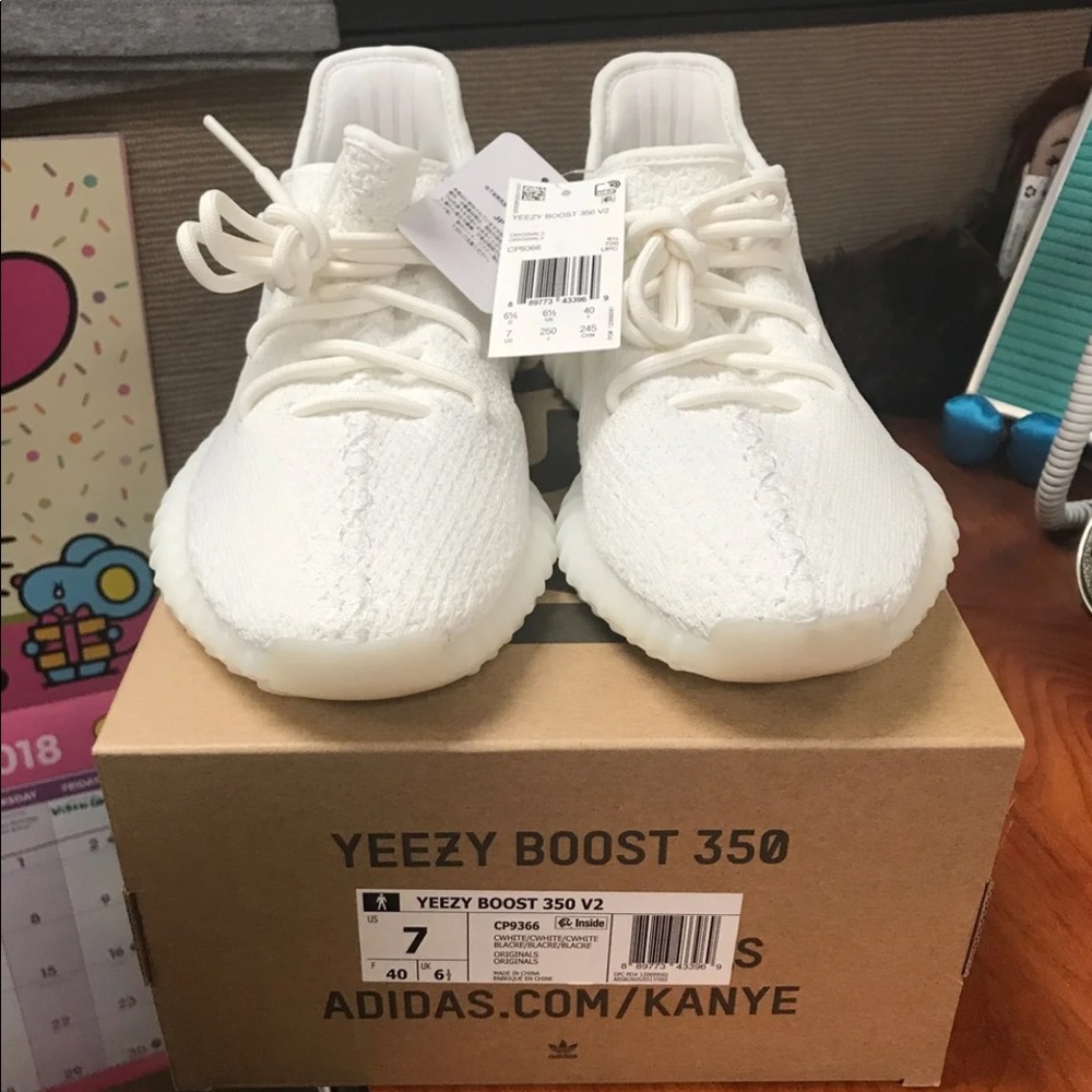 🔴SOLD🔴 Yeezy Boost 350 V2 - Originals - Men’s 7